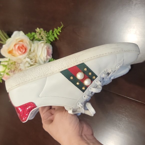 Authentic Gucci shoes - Picture 6 of 15